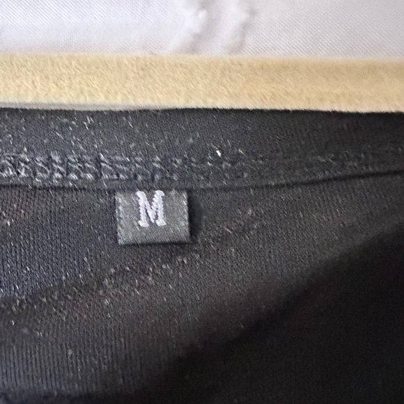 Simple Black Casual Dress - Picture 4 of 4